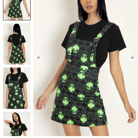Blackmilk Dresses & Skirts - NWT LITTLE GREEN MEN A-LINE APRON DRESS MEDIUM MED M BLACKMILK